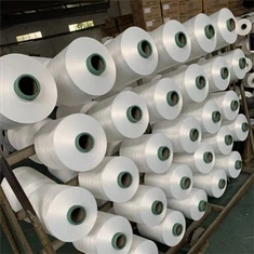 Hvidt halvmat garn DTY